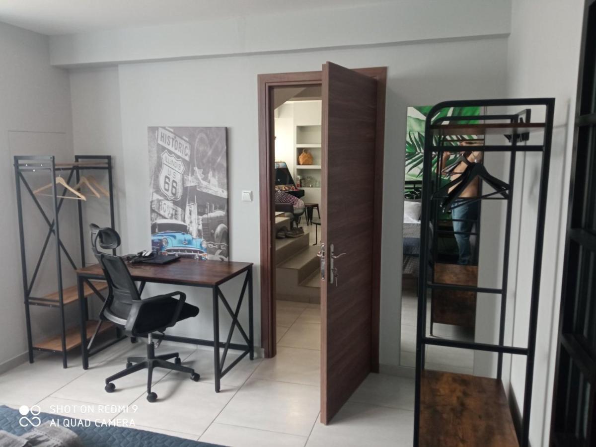 Patras' Hitech Apartment Bagian luar foto